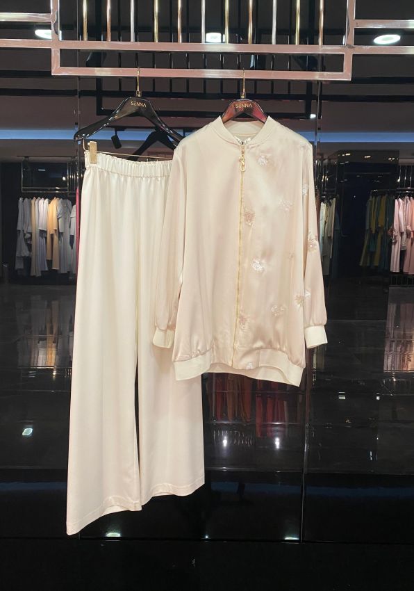 BLUME BOMBER