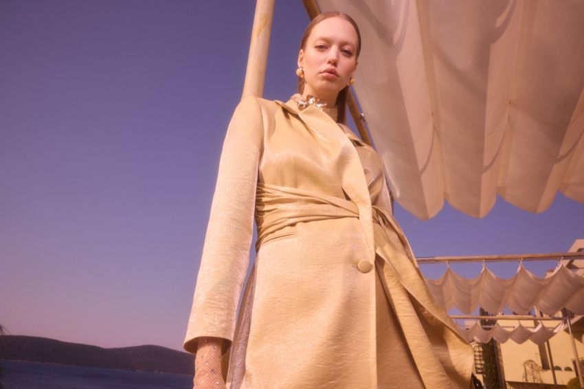 GLOW GOLD SUIT